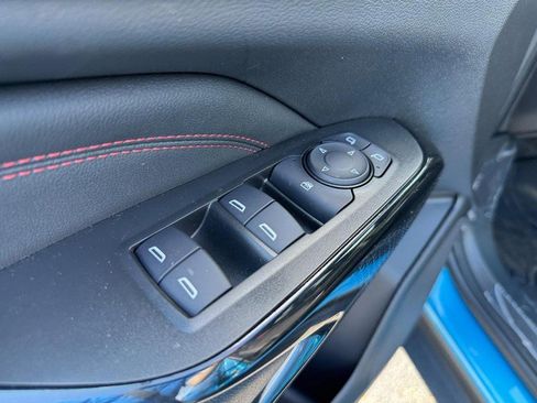 New 2025 Chevrolet Trax RS w/ Sunroof Package image 12