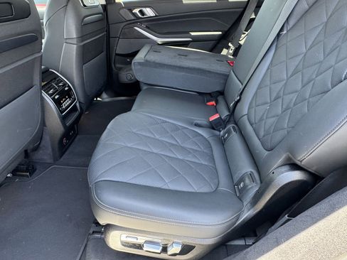 Used 2025 BMW X7 xDrive40i w/ Premium Package AWD/4WD image 12