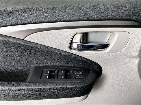 Used 2017 Honda Pilot EX-L image 34
