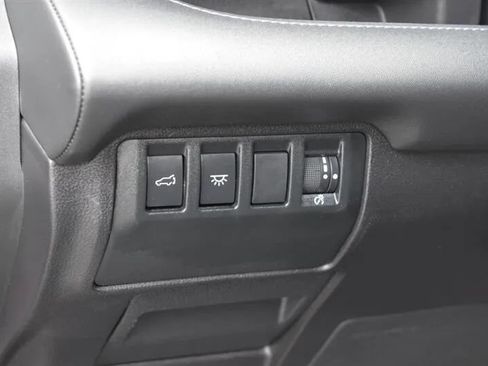 Used 2024 Subaru Ascent Limited AWD/4WD image 16