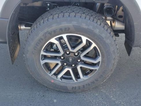 New 2025 Ford Ranger Lariat w/ FX4 Off-Road Package image 9