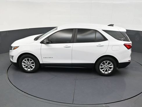 Used 2020 Chevrolet Equinox LS FWD image 14