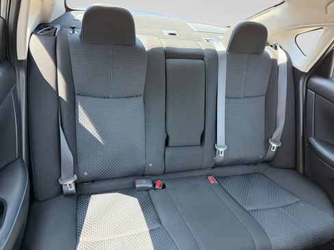 Used 2018 Nissan Sentra SR w/ SR Midnight Edition Package FWD image 17