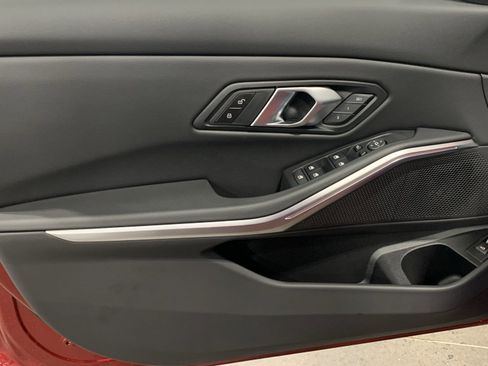 Used 2025 BMW 330i Sedan w/ M Sport Package image 15