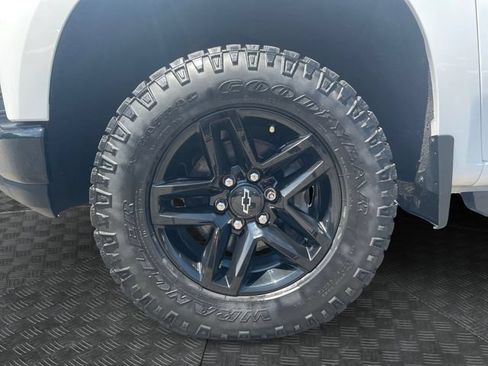 Used 2022 Chevrolet Silverado 1500 LT Trail Boss w/ Bed Protection Package AWD/4WD image 14