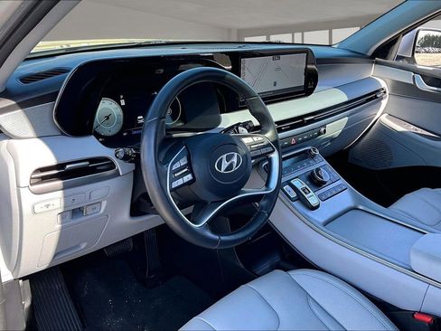 Used 2024 Hyundai Palisade SEL w/ Premium Package image 17
