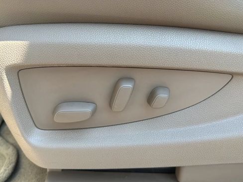 Used 2016 Chevrolet Tahoe LTZ AWD/4WD image 16