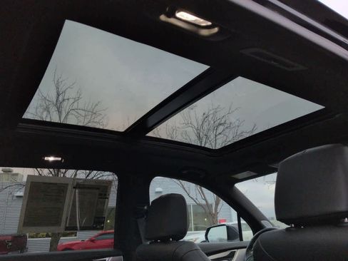 Certified 2025 Cadillac XT6 Premium Luxury image 23