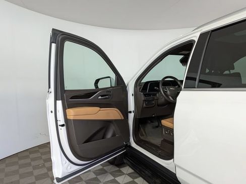 Certified 2024 Cadillac Escalade Premium Luxury w/ LPO, Floor Liner Package AWD/4WD image 18