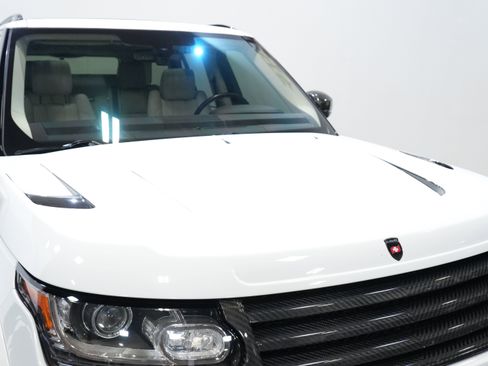 Used 2014 Land Rover Range Rover Supercharged image 11