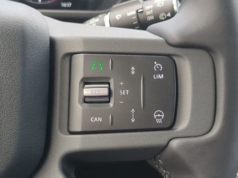 New 2026 Land Rover Defender 110 X-Dynamic SE AWD/4WD image 27