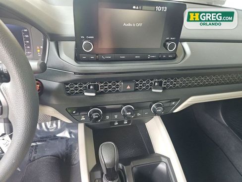 Used 2025 Honda Accord SE image 13