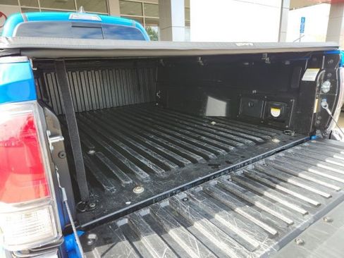 Certified 2021 Toyota Tacoma TRD Off-Road image 13