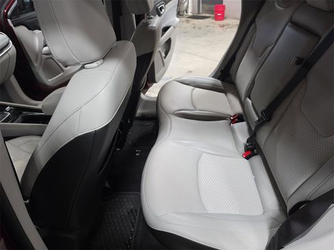 Used 2022 Jeep Compass Latitude w/ Convenience Group image 14