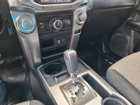 Used 2016 Toyota 4Runner SR5 image 29