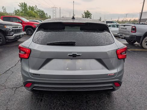 Used 2025 Chevrolet Trax RS w/ Driver Confidence Package FWD image 6