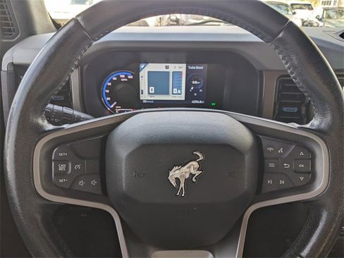 Used 2022 Ford Bronco Black Diamond w/ Sasquatch Package image 19