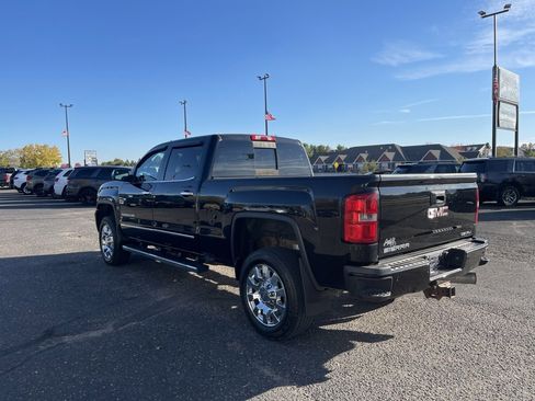 Used 2016 GMC Sierra 2500 Denali w/ Duramax Plus Package image 8