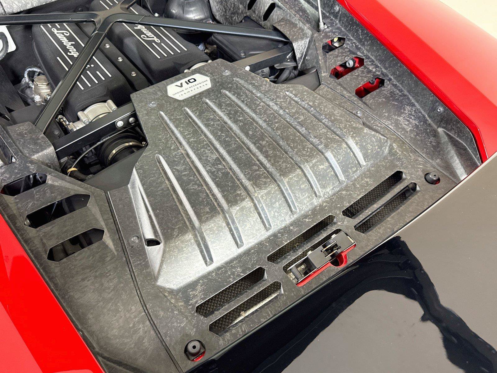 Used 2016 Lamborghini Huracan LP 580-2 RWD image 25
