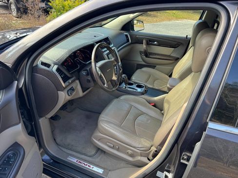 Used 2015 GMC Acadia Denali image 9