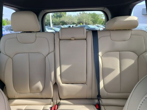 New 2026 Jeep Grand Cherokee Limited w/ Luxury Tech Group II image 7