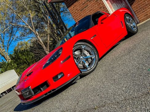 Used 2011 Chevrolet Corvette Grand Sport w/ Preferred Equipment Group RWD image 7