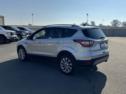 Used 2018 Ford Escape Titanium image 8