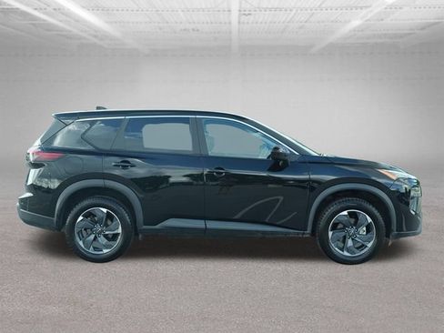Used 2024 Nissan Rogue SV FWD image 10