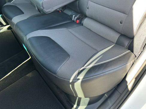 Used 2022 Kia Niro EX FWD image 49