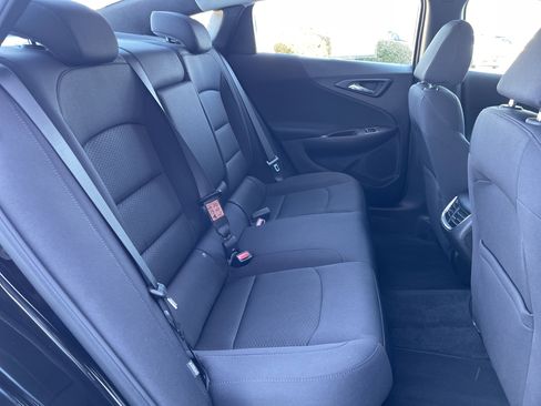 Used 2022 Chevrolet Malibu LT image 36