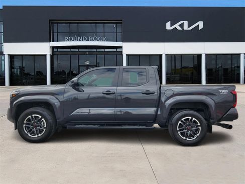 Used 2024 Toyota Tacoma TRD Sport image 4