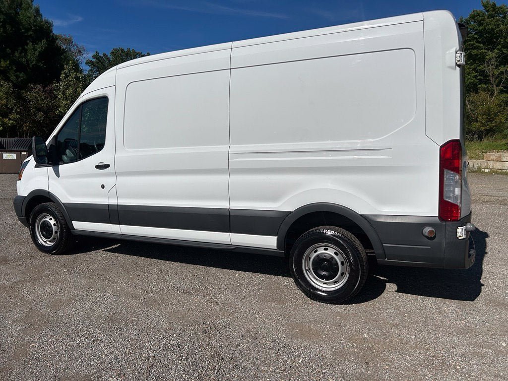 Used 2018 Ford Transit 250 148 Medium Roof RWD image 4