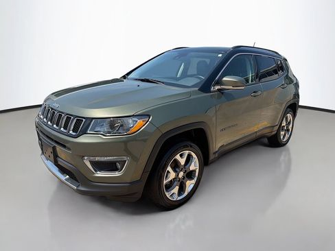 Used 2019 Jeep Compass Limited w/ Advanced Safety Group AWD/4WD image 5