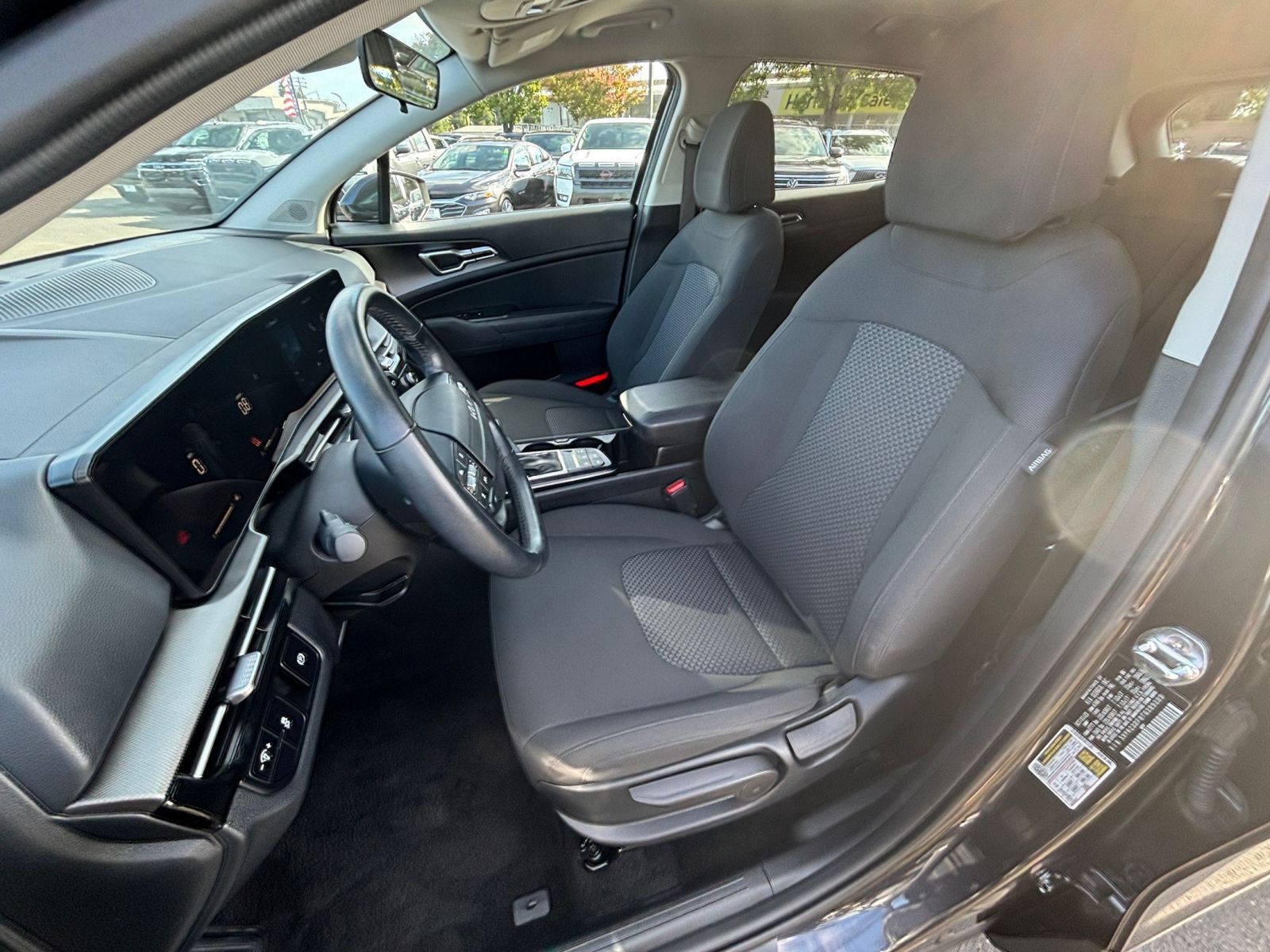 Used 2026 Kia Sportage LX FWD image 35