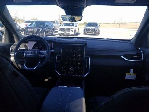 New 2026 GMC Acadia Elevation image 13