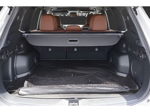 Certified 2025 Subaru Forester Touring AWD/4WD image 18