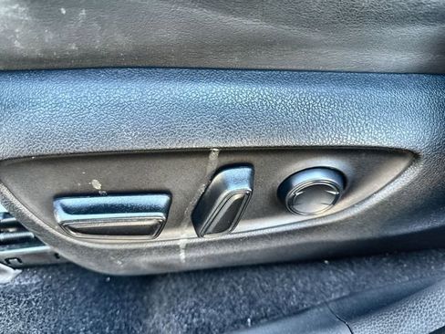 Used 2023 Toyota RAV4 XLE Premium image 21