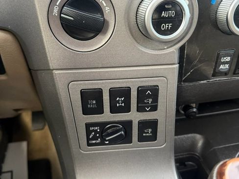 Used 2010 Toyota Sequoia Platinum AWD/4WD image 10