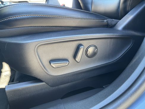 Certified 2025 Ford Escape Platinum AWD/4WD image 15