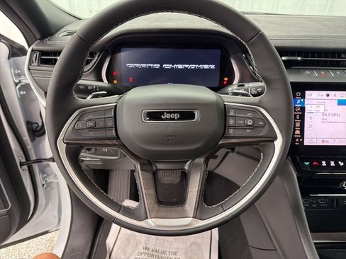 New 2026 Jeep Grand Cherokee L Limited RWD image 24