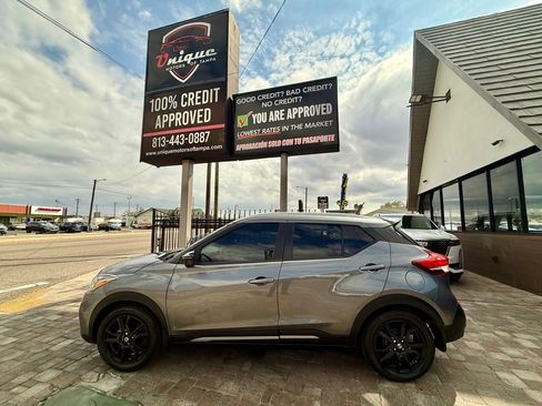 Used 2020 Nissan Kicks SR w/ SR Premium Package image 31