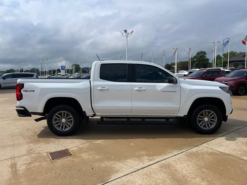 Certified 2024 Chevrolet Colorado LT w/ LT Convenience Package II AWD/4WD image 7
