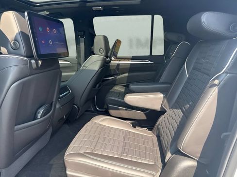 Used 2026 Cadillac Escalade ESV Platinum Sport w/ LPO, Floor Liner Package AWD/4WD image 13