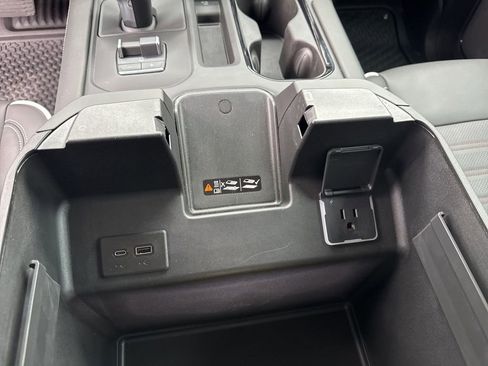 Used 2025 GMC Sierra 1500 AT4X image 52