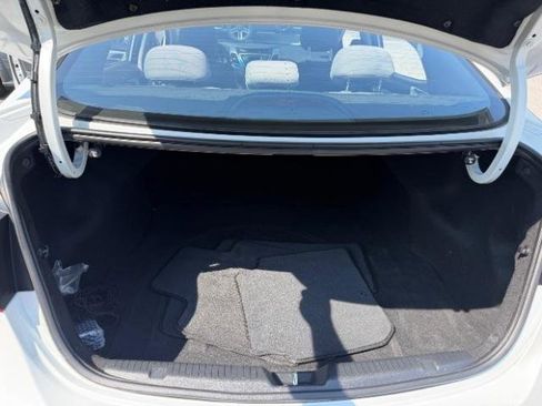 Used 2016 Hyundai Elantra SE FWD image 23