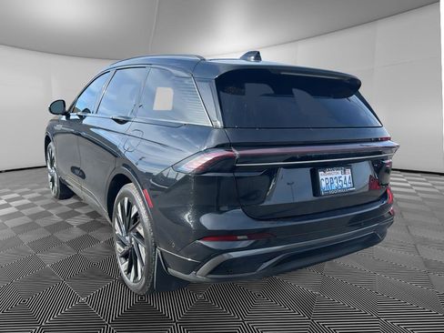 Used 2024 Lincoln Nautilus Reserve w/ Equipment Group 203A image 5