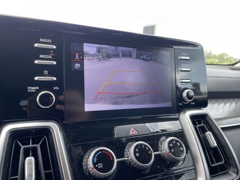 Used 2022 Kia Sorento LX AWD/4WD image 12