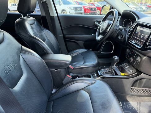 Used 2018 Jeep Compass Limited w/ Navigation Group image 9