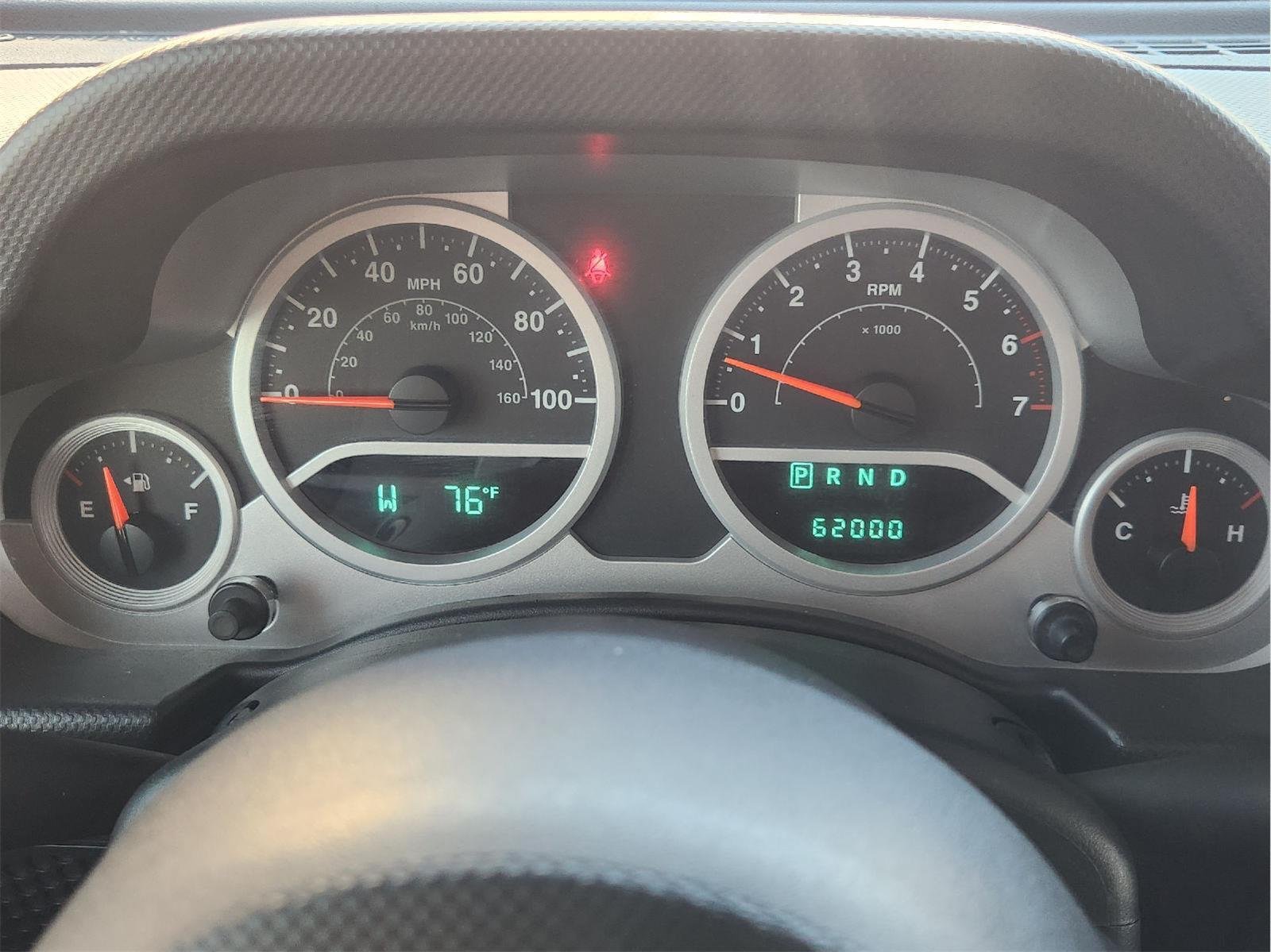 Used 2009 Jeep Wrangler Unlimited Sahara w/ Dual Top Group AWD/4WD image 16