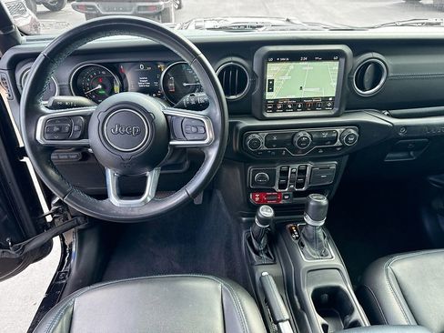 Used 2021 Jeep Wrangler Unlimited Rubicon 4xe image 25